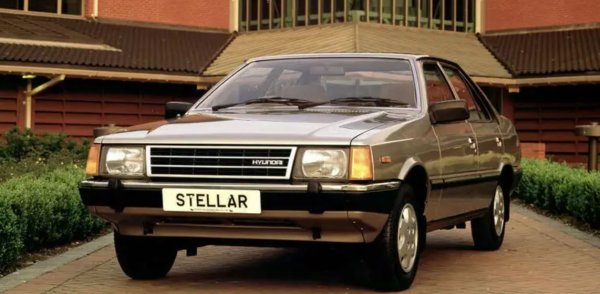 Един от най-ранните модели на Hyundai във световен мащаб, вдъхновен от седана Ford Cortina. Но за съжаление на Hyundai, Stellar не се радва на силните продажби на Ford. 